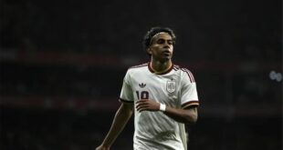 لاعب برشلونة الشاب لامين يامال يتدرب