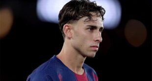 لاعب برشلونة فيرمين لوبيز أثناء مباراة