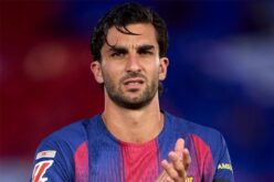فيران توريس بقميص برشلونة في الكامب نو