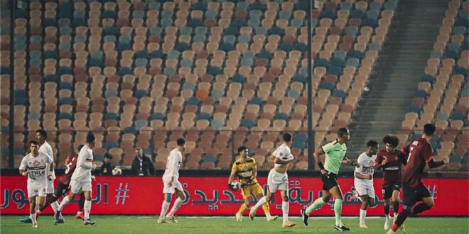 لاعبو الزمالك يحتفلون بالفوز بلقب الدوري المصري