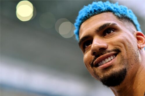 رونالد أراوخو بقميص برشلونة يفكر في مستقبله بعد كأس العالم