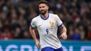 أيوب بوعدي نجم المنتخب المغربي بقميص ليل مع أوليفيه جيرو