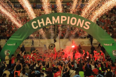 لاعبو أهلي حلب يحتفلون بلقب الدوري السوري الممتاز 2025-2026