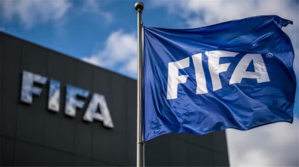 شعار الفيفا والاتحاد الأوروبي لكرة القدم مع خلفية كأس العالم