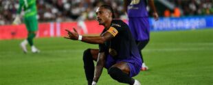 لاعبي برشلونة يستعدون لمواجهة رايو فاليكانو في الدوري الإسباني