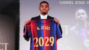 جابرييل جيسوس يتدرب مع برشلونة استعدادًا لمباراة فالنسيا