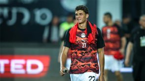 حمزة عبد الكريم لاعب برشلونة ومنتخب مصر يستعد لمباراة جنوب السودان