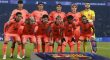 داني أولمو يغادر الملعب مصابًا خلال مباراة برشلونة وباريس سان جيرمان