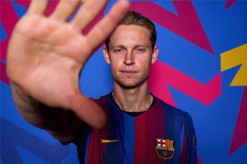 فرينكي دي يونج يتدرب مع برشلونة قبل مباراة جالطة سراي في دوري أبطال أوروبا