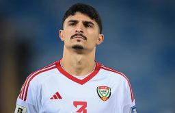 لوكس بيمينتا لاعب المنتخب الإماراتي يتحدث لوسائل الإعلام قبل نهائي خليجي 27.