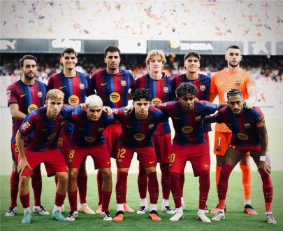 إريك جارسيا مدافع برشلونة وقميص باريس سان جيرمان
