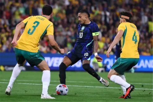 رافينها يتدرب مع برشلونة استعدادًا لمباراة خيتافي
