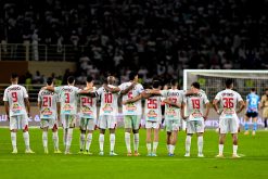 لاعبي الزمالك محمد صبحي وأحمد حسام يغادران تدريبات الفريق قبل مباراة الأهلي.